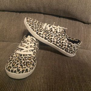 Bobs leopard print size 7